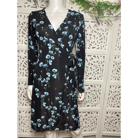 NWT Lark & Ro Women's Signature Floral Long Sleeve Wrap Dress Size XS - Picture 1 of 14